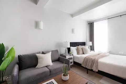 240 W 73rd St, New York, NY 10023