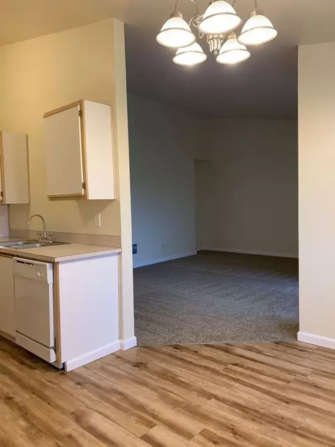4665 Campbell Dr SE, Salem, OR 97317