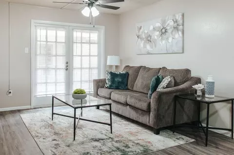 903 Linwood Dr, Victoria, TX 77901