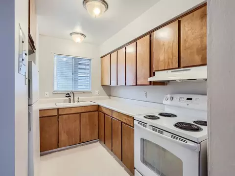 509 Sunset Rd, Colorado Springs, CO 80909