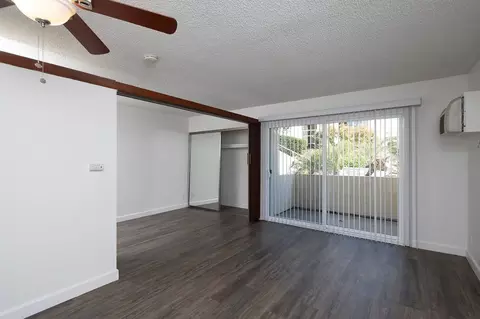 8633 La Mesa Blvd, La Mesa, CA 91942
