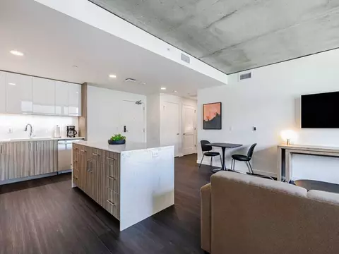 1550 NW Naito Pkwy, Portland, OR 97209
