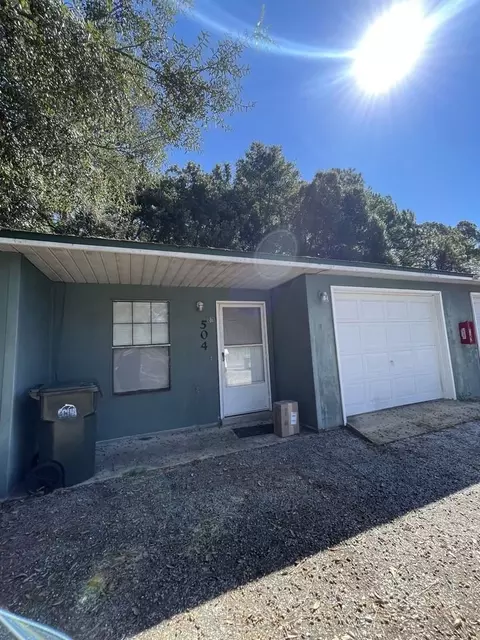 504 S Fairfield Dr, Pensacola, FL 32506