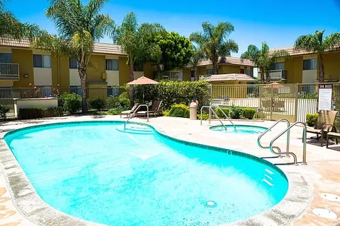 1470 Victoria Ave, Oxnard, CA 93035