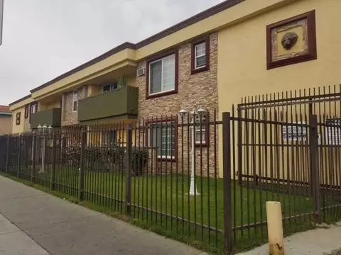 8542 Columbus Ave, Los Angeles, CA 91343
