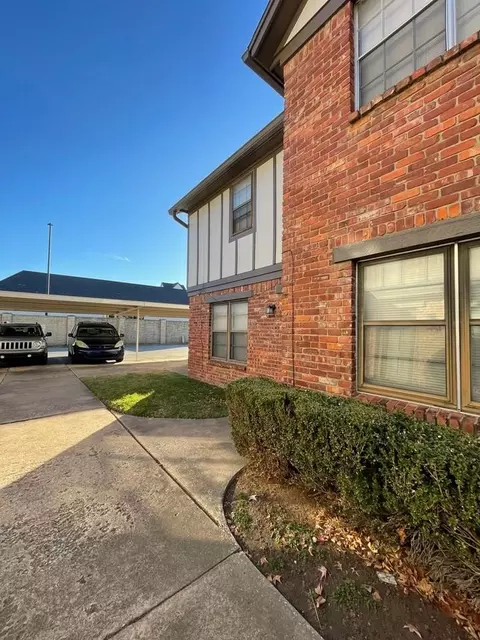 2409 E 59th Ct, Tulsa, OK 74105