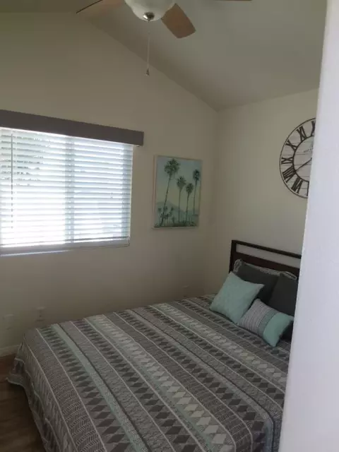 2560 Newport Blvd, Costa Mesa, CA 92627