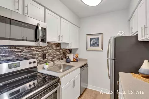 818 S Dexter St, Denver, CO 80246