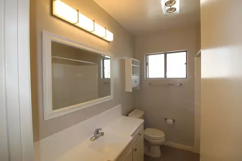 5853 Greenleaf Ave, Whittier, CA 90601 photo 4