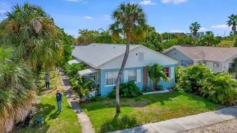 340 78th Ave, Saint Pete Beach, FL 33706