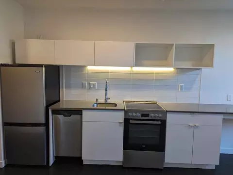 1202 E Thomas St, Seattle, WA 98102