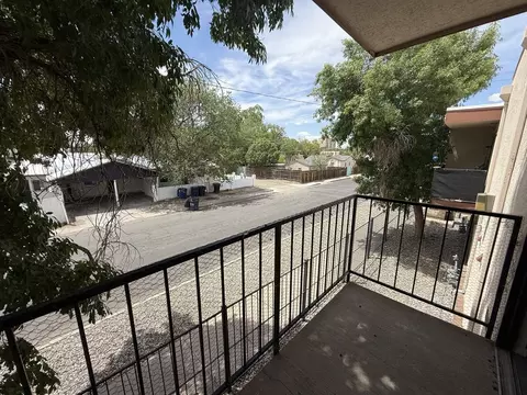 1021 Coal Ave SW, Albuquerque, NM 87102