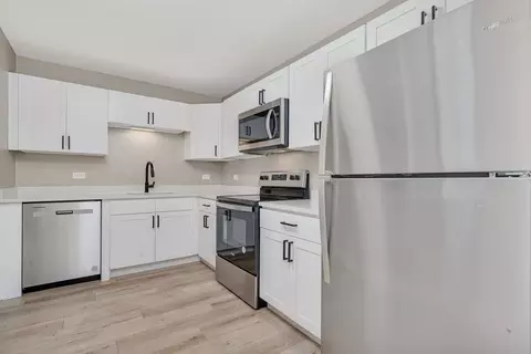 25 Briar St, Glen Ellyn, IL 60137