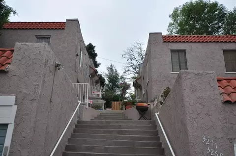 3265 Descanso Dr, Los Angeles, CA 90026