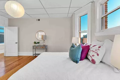 300 E 30th St, Baltimore, MD 21218