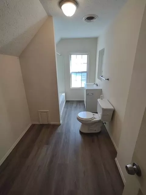 1459 Ridgewood Ave, Lakewood, OH 44107