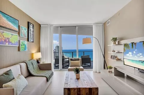 4111 S Ocean Dr, Hollywood, FL 33019