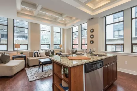 1501 Locust St, Philadelphia, PA 19102
