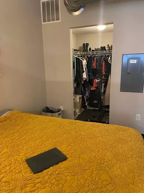 5 Lincoln Ave, Iowa City, IA 52246