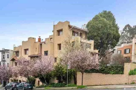 1077 Ashbury St, San Francisco, CA 94117