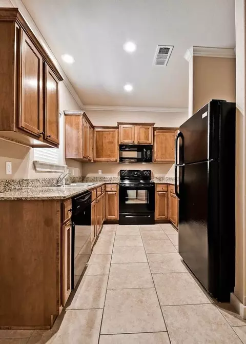 Rochester Cir, Springdale, AR 72764 photo 4
