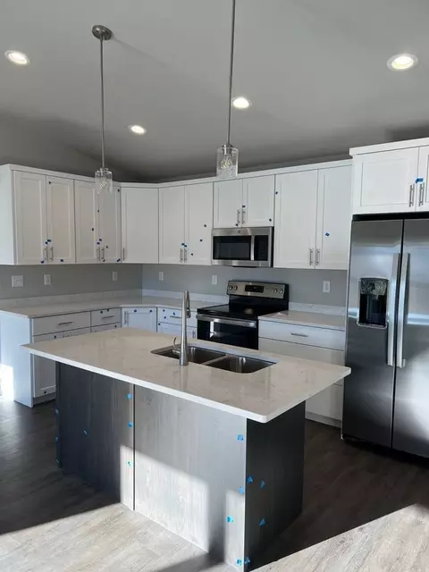 1701 Johnson Dr S, Moorhead, MN 56560