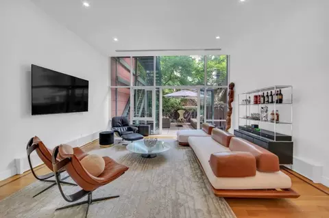 67 Wall St, New York, NY 10005