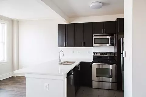 214 E Armour Blvd, Kansas City, MO 64111