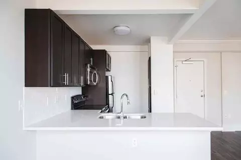214 E Armour Blvd, Kansas City, MO 64111