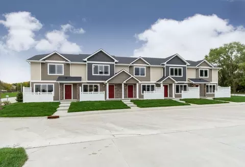 150 S 26th St, West Des Moines, IA 50265