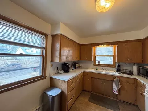 1546 Hague Ave, Saint Paul, MN 55104