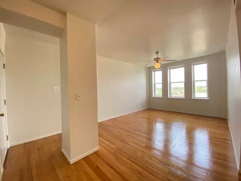 5959 N Kenmore Ave, Chicago, IL 60660