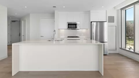 35 Lomasney Way, Boston, MA 02114 photo 8