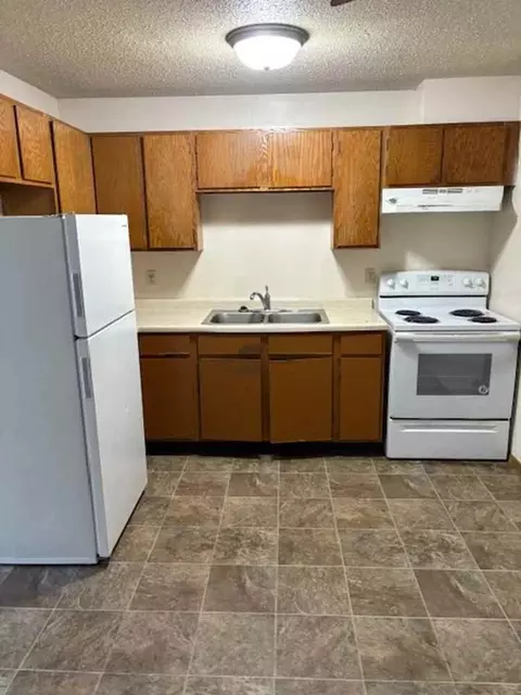 1532 Northway Dr, Saint Cloud, MN 56303