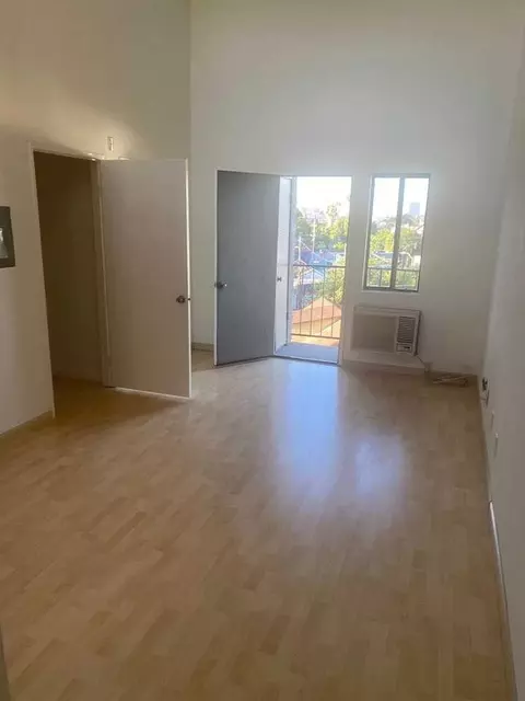 4225 Del Mar Ave, Los Angeles, CA 90029