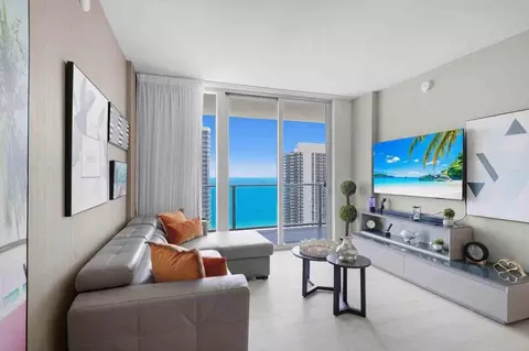 4010 S Ocean Dr, Hollywood, FL 33019
