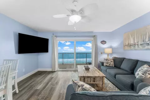 8743 Thomas Dr, Panama City Beach, FL 32408
