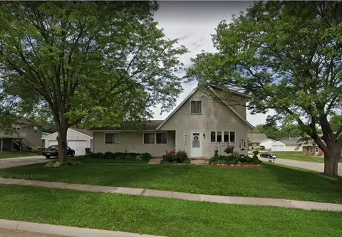 4025 4027 Heritage Rd #4025-4025, Cedar Falls, IA 50613