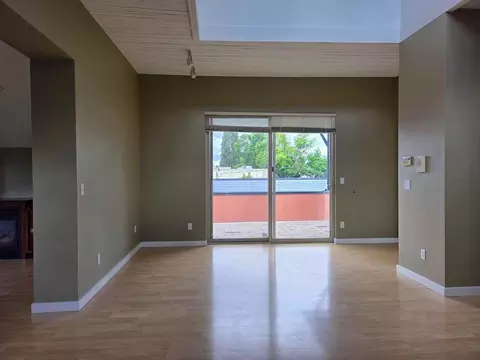 750 Monroe St, Eugene, OR 97402 photo 2