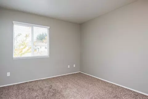 2710 NE Division St, Gresham, OR 97030 photo 6