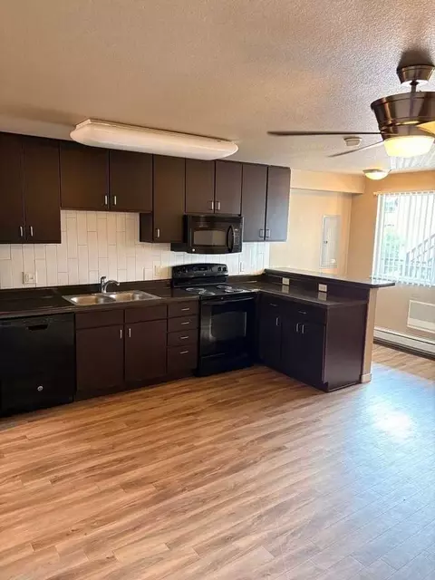 3550 S Delaware St, Englewood, CO 80110