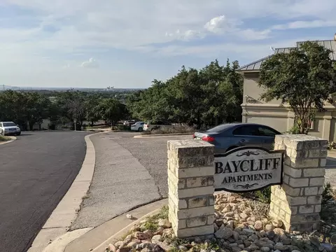 400 Green Leaf, Horseshoe Bay, TX 78657