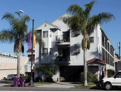 1074 Redondo Ave, Long Beach, CA 90804