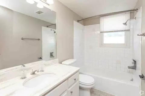11766 Wakeley Plz, Omaha, NE 68154