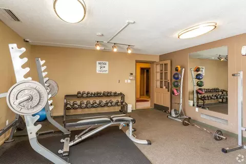 11766 Wakeley Plz, Omaha, NE 68154