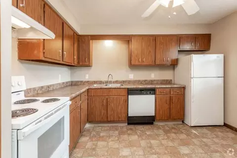 11766 Wakeley Plz, Omaha, NE 68154