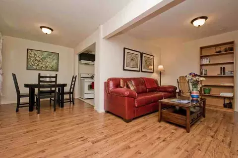5740 Maccall St, Oakland, CA 94609