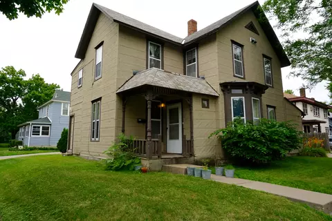 701 6th St SE, Minneapolis, MN 55414