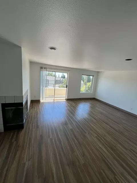 11749 Greenwood Ave N, Seattle, WA 98133