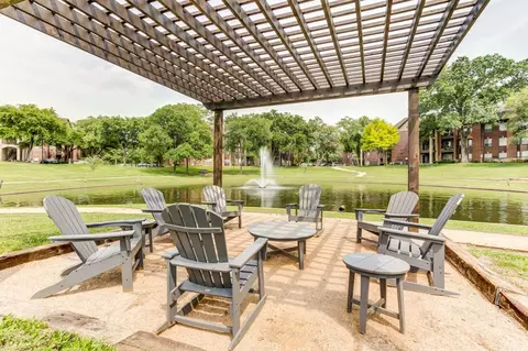9701 Meyer Forest Dr, Houston, TX 77096 photo 6